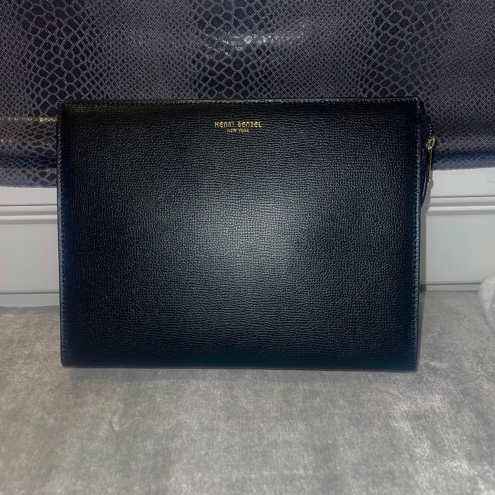 HENRI BENDEL BLACK LEATHER COSMETIC BAG